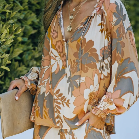 Vici Floral Blouse in Orange and Cream - Picture 1 of 3